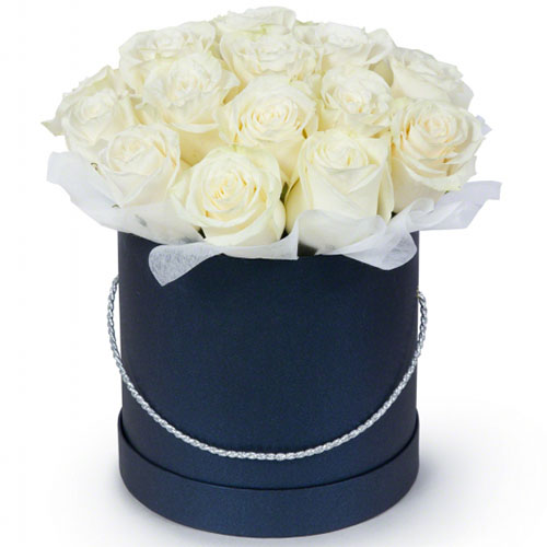 Фото товара 21 белая роза в шляпной коробке в Кременчуге