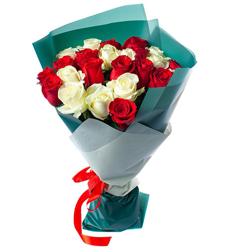 Фото товара 25 роз красных и белых в Кременчуге