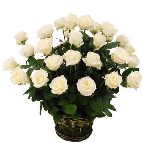 Фото товара 35 белых роз в корзине в Кременчуге