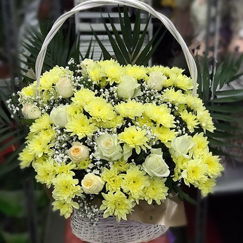 Фото товара Корзина "Жёлтые хризантемы и розы"" в Кременчуге